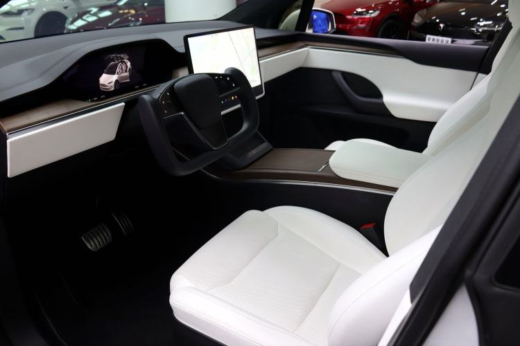 Used Tesla Model X 2023 Dual-Motor All-Wheel-Drive Version