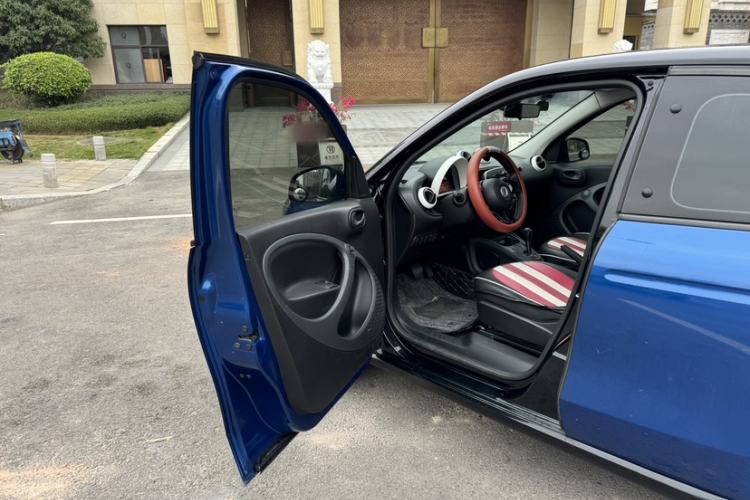 Used smart forfour 2018 1.0L 52 kW Dynamic Edition
