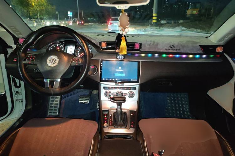 Used Volkswagen FAW-Volkswagen CC 2013 3.0 FSI V6 Center Console