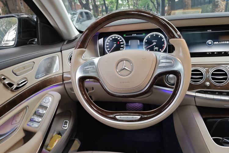 Used Mercedes-Benz S-Class 2014 S 320 L Luxury Model Steering Wheel