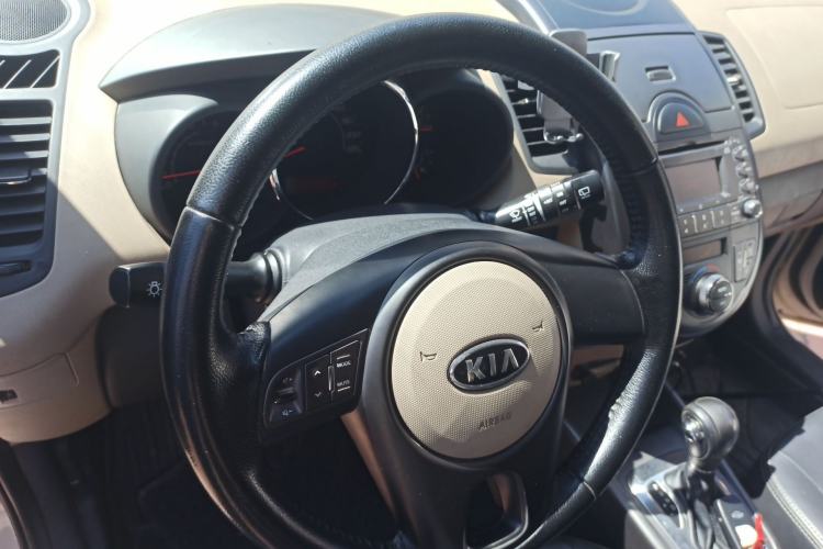 Used Kia Soul 2013 1.6L AT Premium Steering Wheel