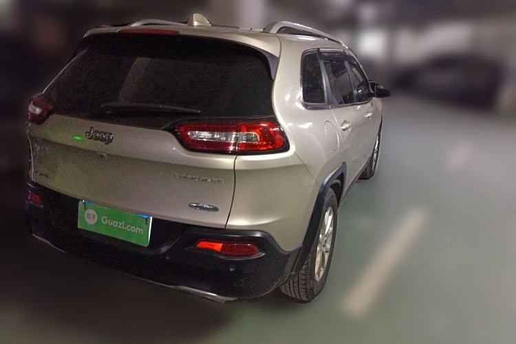 Used Jeep Cherokee 2016 2.4L Professional Smart Version Rear Right 45 Deg