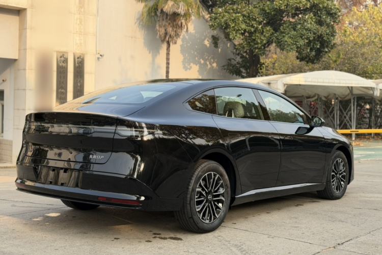 Used Nissan N7 2025 510 Air