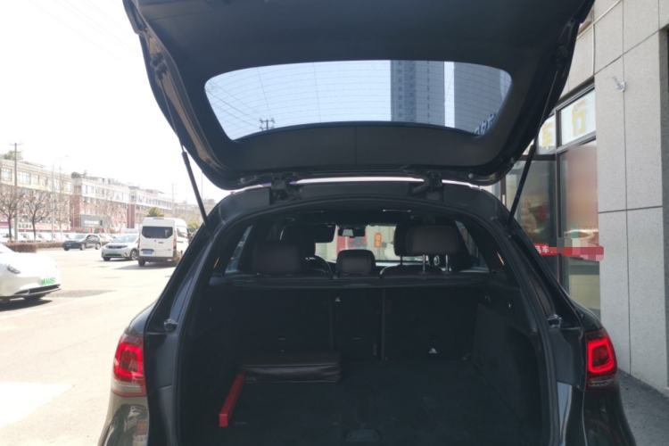 Used Mercedes-Benz GLC 2020 Facelift GLC 300 L 4MATIC Dynamic Edition