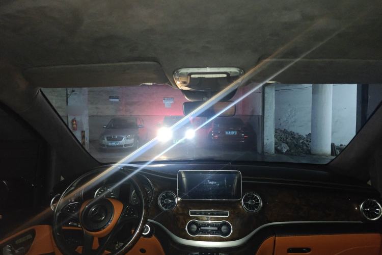 Used Mercedes-Benz Vito 2021 2.0T Elite Version 7 Seats Headliner