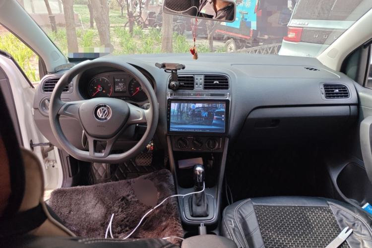 Used Volkswagen Polo 2018 1.5L Automatic Advanced Driving Model Center Console