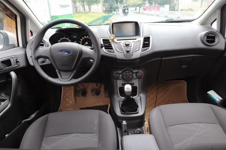 Used Ford Fiesta 2013 Sedan 1.5L Manual Fashion Edition