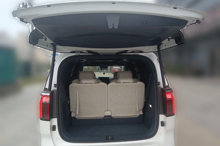 Used Zeekr 009 2022 WE Edition
