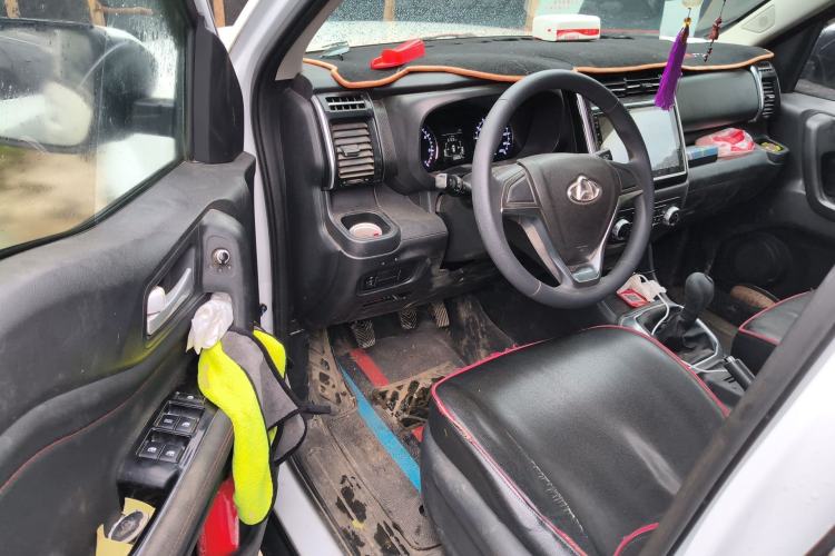 Used CHANGAN OSHAN X70A 2018 1.5L Manual Comfort Model Driver Seat