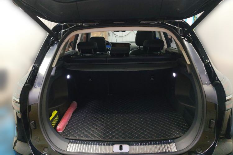 Used Hongqi HS5 2023 2.0T Four-Wheel Drive Flagship Pro 500 000th Unit Commemorative Edition Trunk