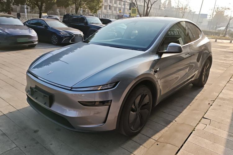 Used Tesla Model Y 2025 Rear-Wheel-Drive Version