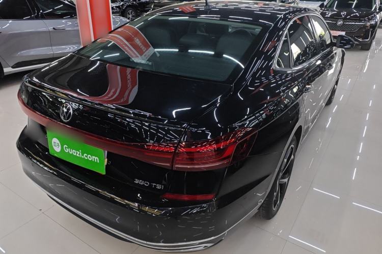 Used Volkswagen Passat 2024 380TSI Starry Dragon Edition Rear Right 45 Deg