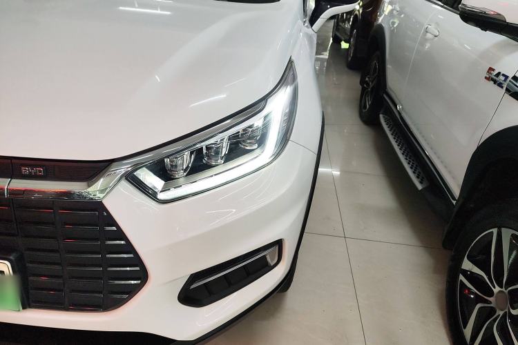 Used BYD Yuan New Energy 2019 EV360 Smart Connect Enjoyment Model
