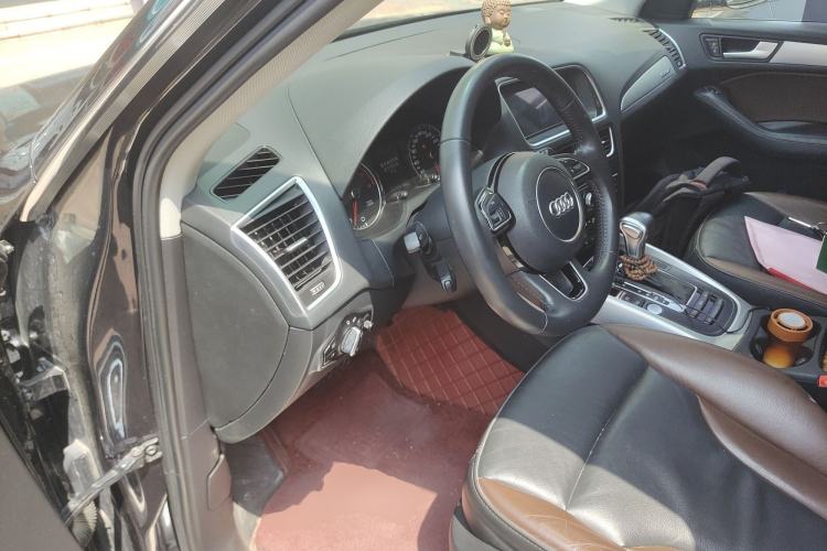 Used Audi Q5 2017 Plus 40 TFSI Technology Model Driver Seat