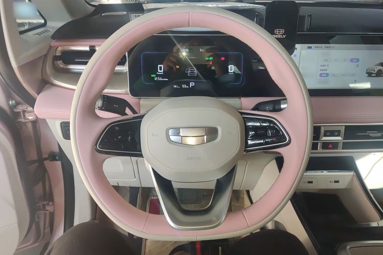 Used Geometry E Firefly 2024 301km Flowing Light
