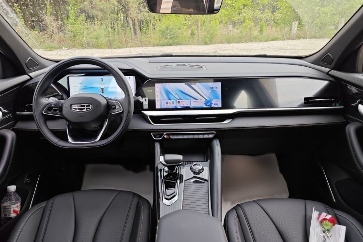 Used Geely Auto Monjaro L 2024 2.0TD DCT EVO Two-Wheel Drive Long-Range Version Interior 3