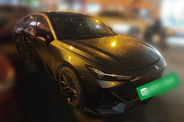 Used CHANGAN UNI-V 2022 1.5T Prestige Version