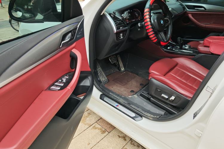 Used BMW X4 2021 xDrive 25i M Sport Package Driver Seat