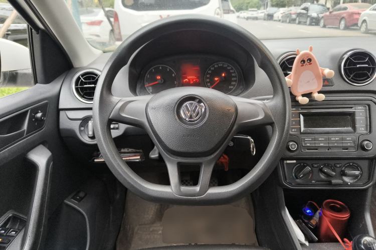 Used Volkswagen Jetta 2017 1.5L Manual Fashion Edition Steering Wheel