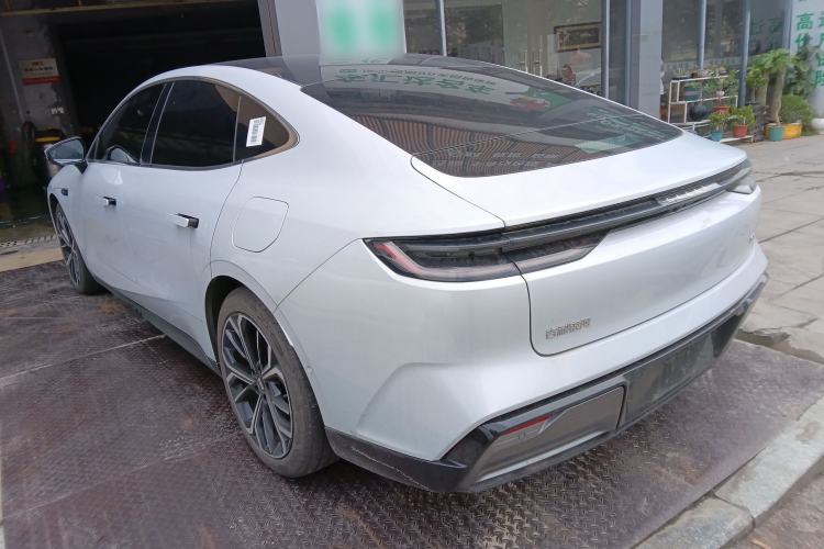 Used Geely Galaxy E8 2025 700 km Long-Range Intelligent Driving Version