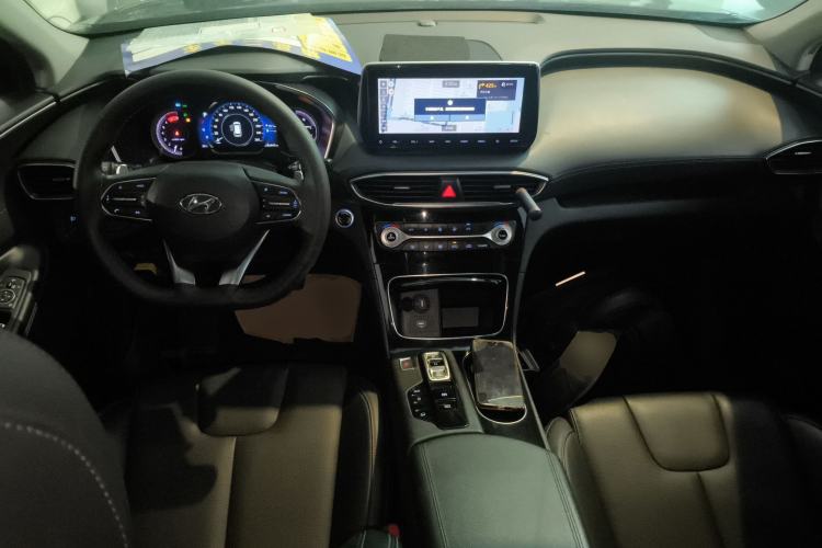 Used Hyundai Santa Fe 2019 380 TGDi GLS Automatic 2WD Luxury Version China VI Standard Center Console