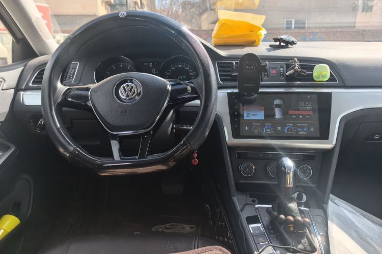 Used Volkswagen Lamando 2017 230TSI DSG Fashion Edition
