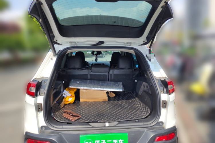 Used Jeep Cherokee 2016 2.4L Superior Edition Trunk