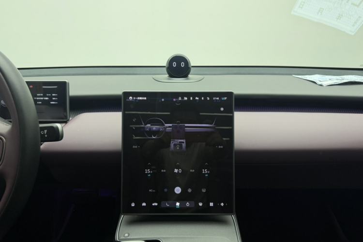 Used Nio ET5 2024 75 kWh Audio And AC Panel