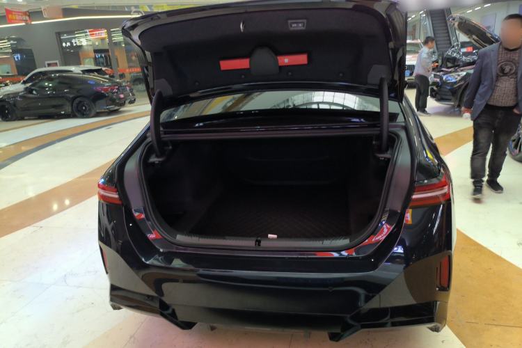 Used BMW 5 Series 2026 530Li Leading M Sport Package Trunk