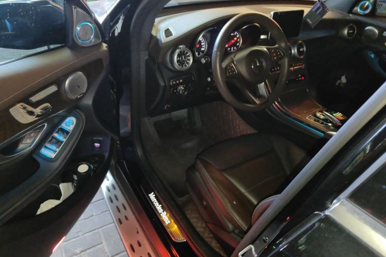 Used Mercedes-Benz GLC 2019 GLC 300 L 4MATIC Dynamic Model