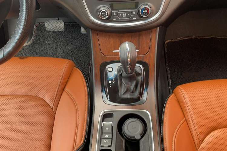 Used Baojun 560 2017 Rhythmic Edition 1.8L iAMT Prestige Model