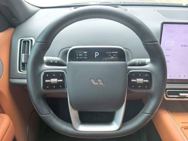Used Li Auto L8 2024 Pro Model — 39