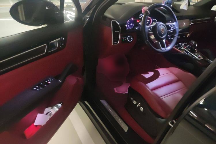 Used Porsche Cayenne 2023 Cayenne 3.0T Platinum Edition Driver Seat