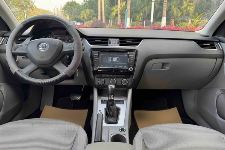 Used Skoda Octavia 2015 1.6L Automatic Yijie Edition
