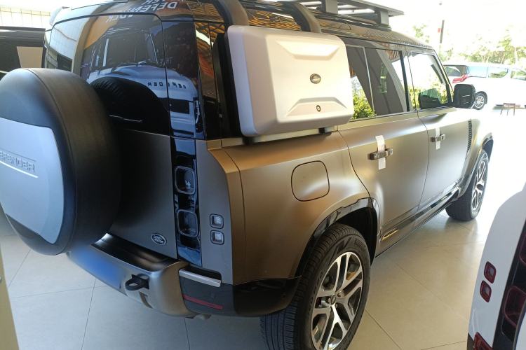 Used Land Rover Defender 2021 110 P400 X Rear Right 45 Deg