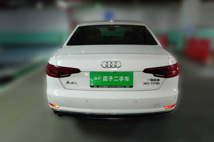 Used Audi A4L 2018 30th Anniversary Edition 30 TFSI Ambition Model
