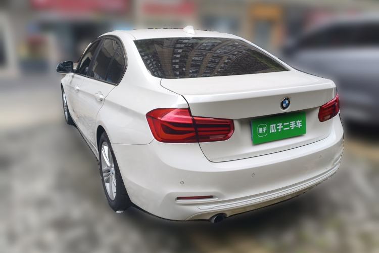 Used BMW 3 Series 2017 318i Fashion Model Rear Left 45 Deg