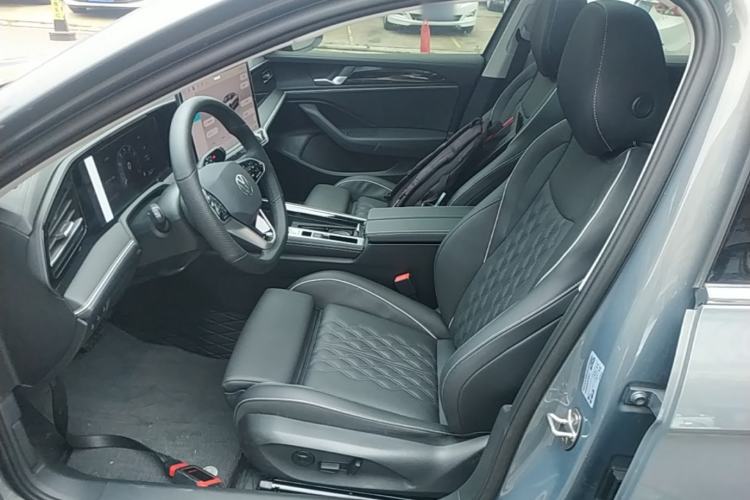 Used Volkswagen Magotan 2024 380TSI DSG Prestige Edition DaMai Package Left Front Seat