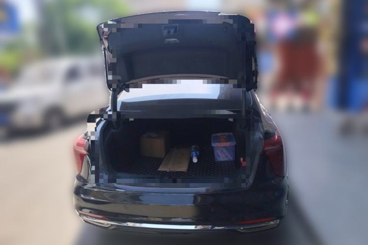 Used Hongqi H5 2024 2.0T Automatic Smart Connect Flagship Edition Trunk