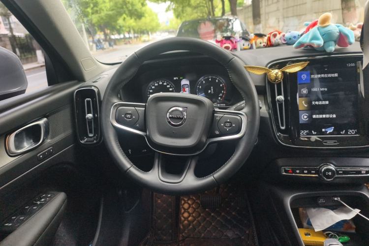 Used Volvo XC40 2021 T4 Four-Wheel Drive Smart Luxury Edition Steering Wheel