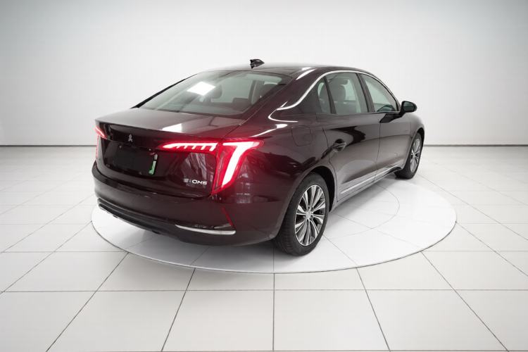 Used Hongqi E-QM5 2022 431 km Charge & Enjoy Edition