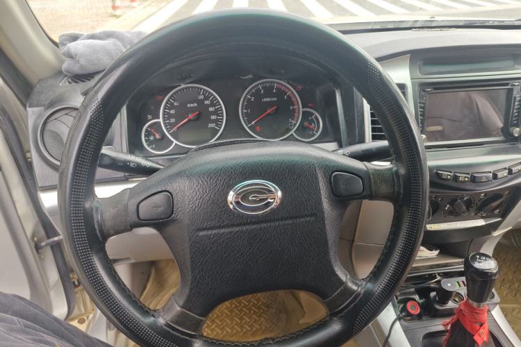 Used GAC Gonow Caiyun 100 2009 2.2T Laidong Diesel Economical Short Cargo Box Steering Wheel