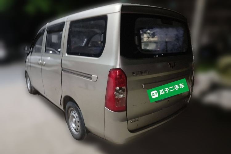 Used Wuling Rongguang V 2015 1.5L Base Version
