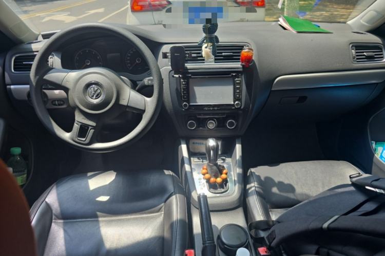 Used Volkswagen Sagitar 2012 1.6L Automatic Comfort Edition
