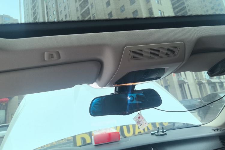 Used BMW 5 Series 2017 525Li Leading Model
