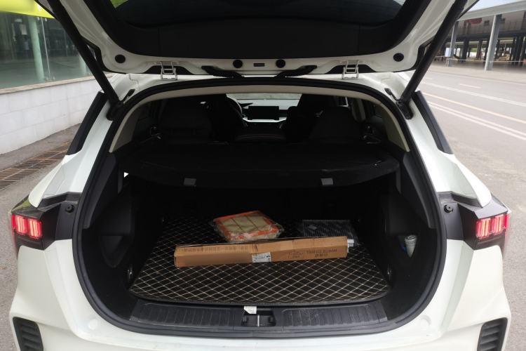 Used Lynk & Co 06 EM-P 2020 PHEV Plus
