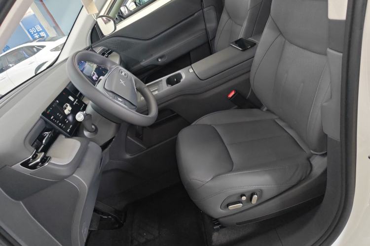 Used XPeng G6 2025 625 Long-Range Max Flagship Edition Left Front Seat