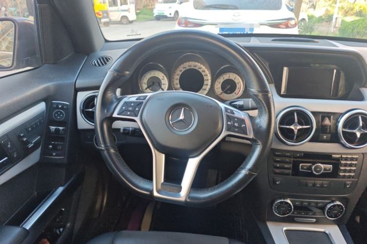 Used Mercedes-Benz GLK-Class 2015 GLK 260 4MATIC Fashion Edition Ultimate Version Steering Wheel