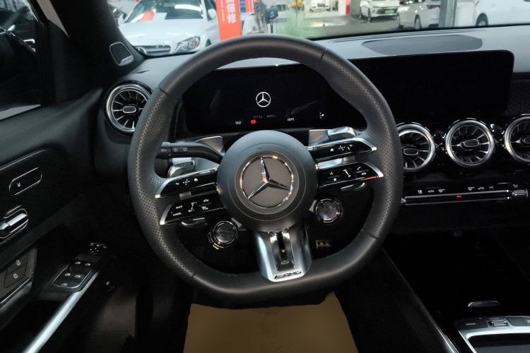 Used Mercedes-Benz GLB AMG 2024 AMG GLB 35 4MATIC
