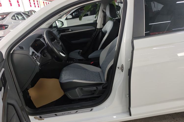 Used Volkswagen Lavida 2023 300TSI DSG Full-Comfort Edition